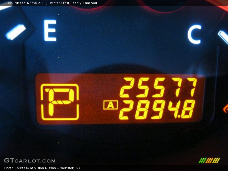 Winter Frost Pearl / Charcoal 2009 Nissan Altima 2.5 S