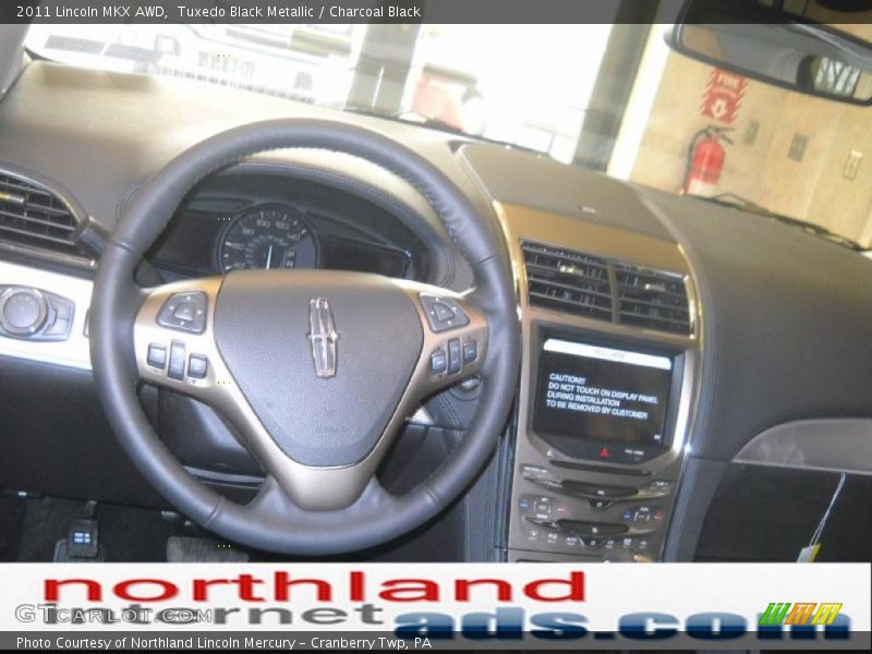 Tuxedo Black Metallic / Charcoal Black 2011 Lincoln MKX AWD