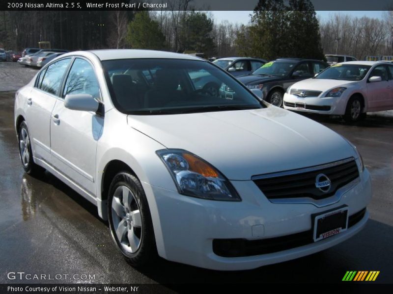 Winter Frost Pearl / Charcoal 2009 Nissan Altima 2.5 S