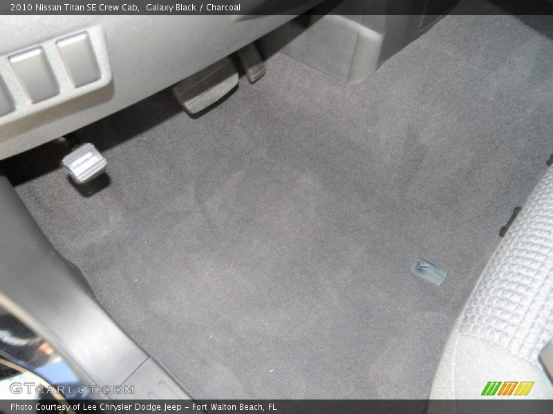 Galaxy Black / Charcoal 2010 Nissan Titan SE Crew Cab