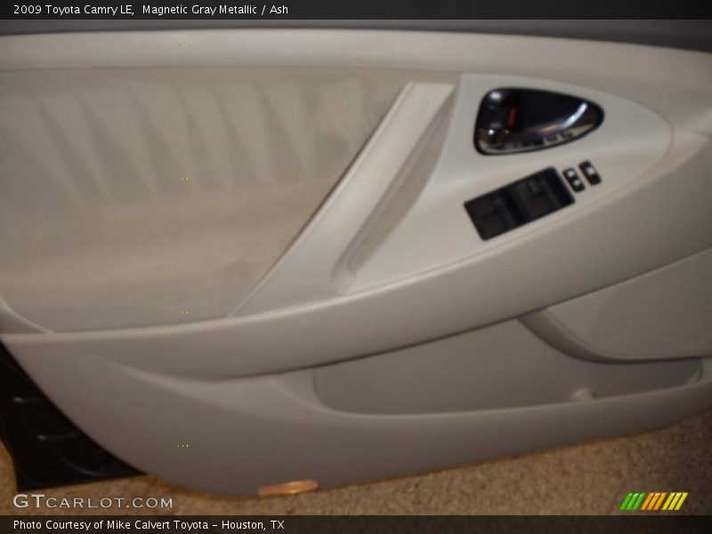 Magnetic Gray Metallic / Ash 2009 Toyota Camry LE