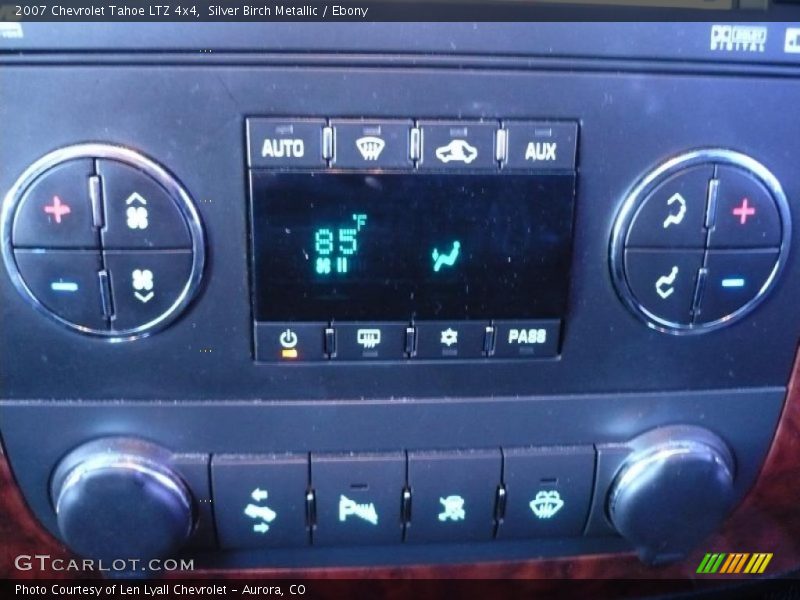 Silver Birch Metallic / Ebony 2007 Chevrolet Tahoe LTZ 4x4