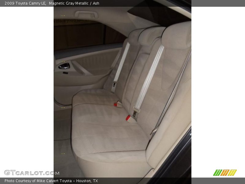 Magnetic Gray Metallic / Ash 2009 Toyota Camry LE