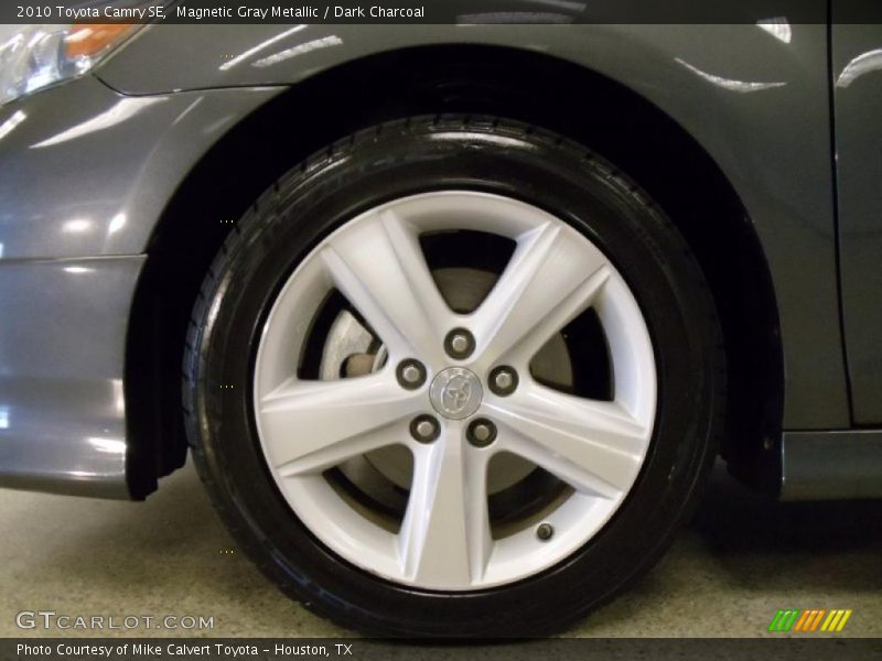 Magnetic Gray Metallic / Dark Charcoal 2010 Toyota Camry SE
