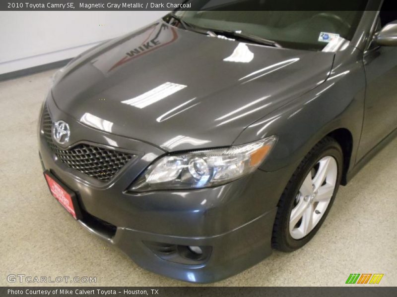 Magnetic Gray Metallic / Dark Charcoal 2010 Toyota Camry SE