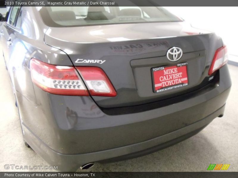 Magnetic Gray Metallic / Dark Charcoal 2010 Toyota Camry SE