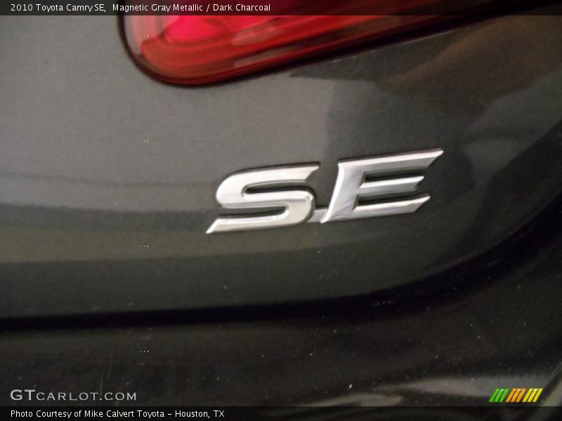 Magnetic Gray Metallic / Dark Charcoal 2010 Toyota Camry SE