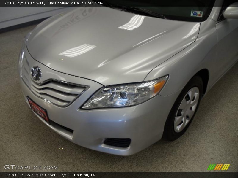 Classic Silver Metallic / Ash Gray 2010 Toyota Camry LE