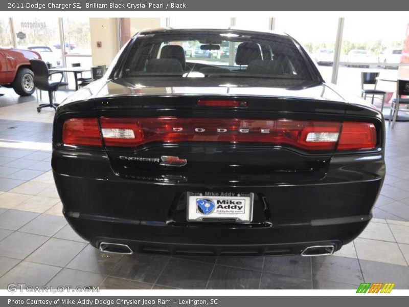 Brilliant Black Crystal Pearl / Black 2011 Dodge Charger SE