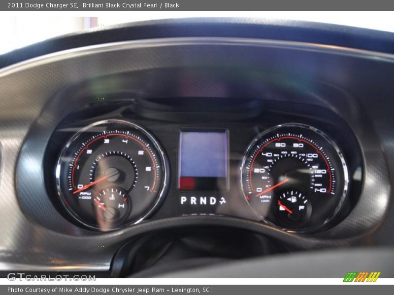Brilliant Black Crystal Pearl / Black 2011 Dodge Charger SE