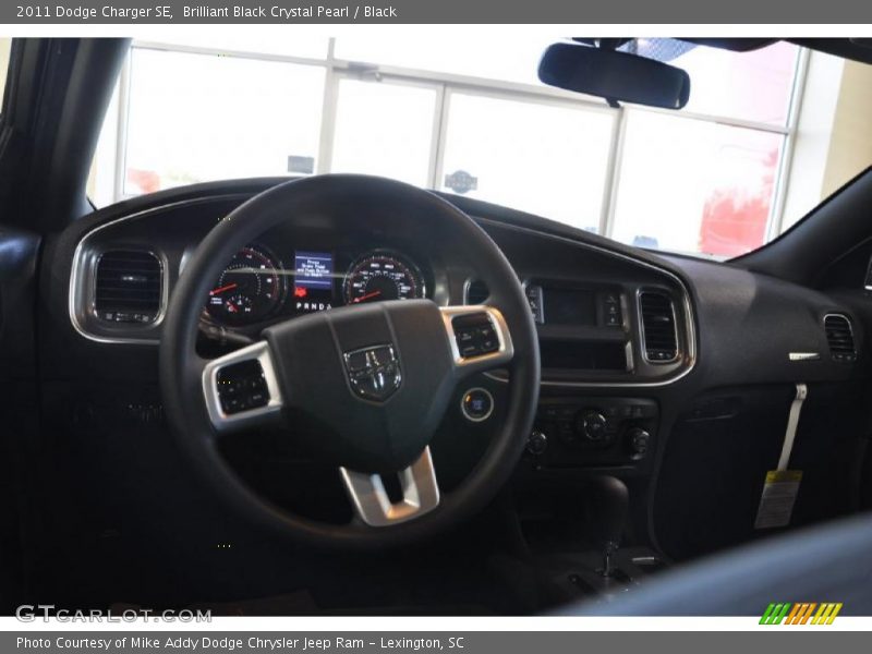 Brilliant Black Crystal Pearl / Black 2011 Dodge Charger SE