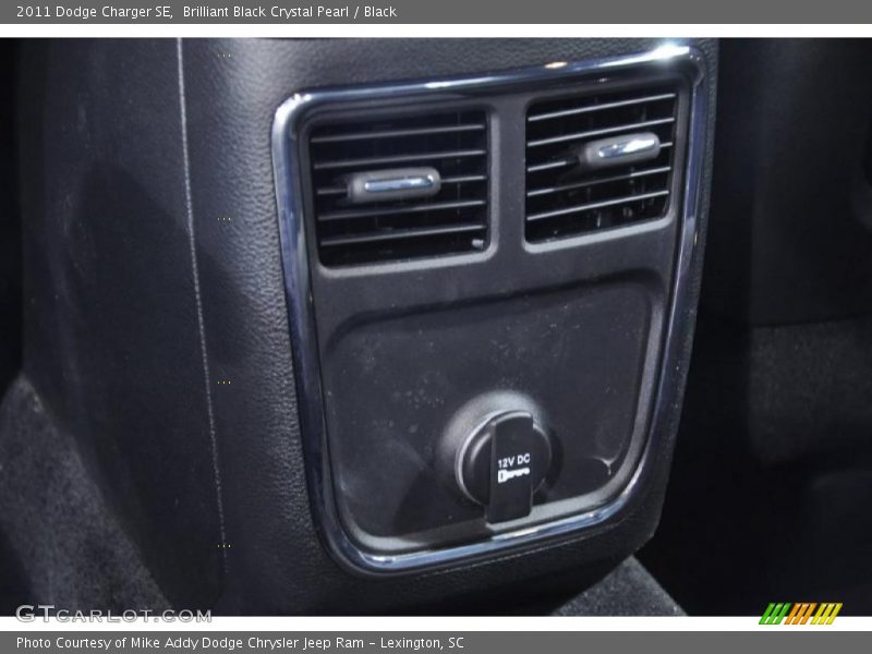Brilliant Black Crystal Pearl / Black 2011 Dodge Charger SE