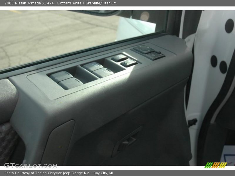 Blizzard White / Graphite/Titanium 2005 Nissan Armada SE 4x4