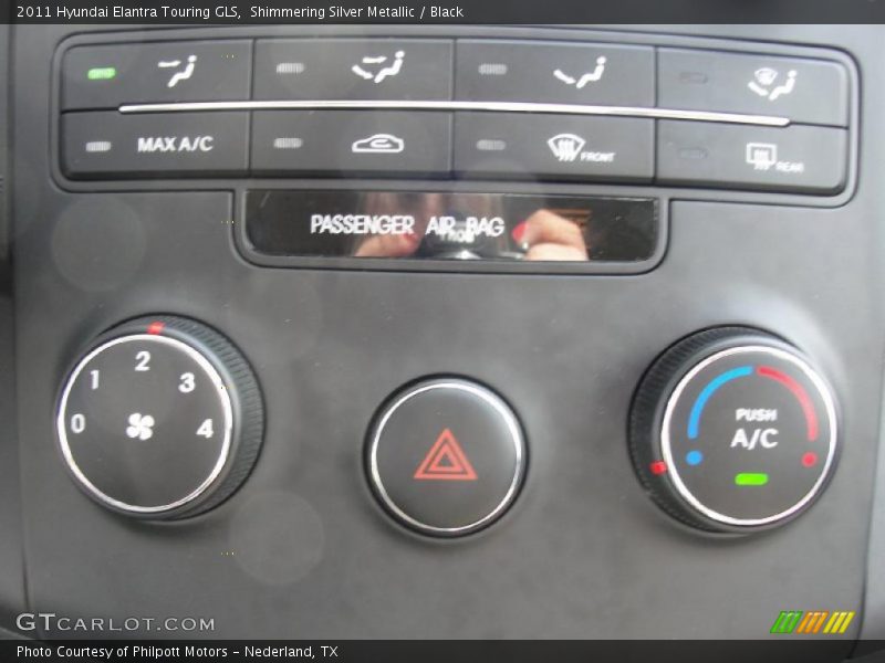 Controls of 2011 Elantra Touring GLS