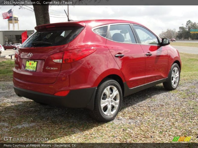  2011 Tucson GL Garnet Red