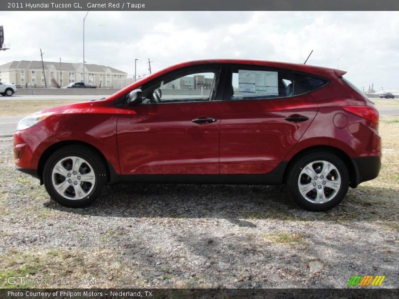 Garnet Red / Taupe 2011 Hyundai Tucson GL