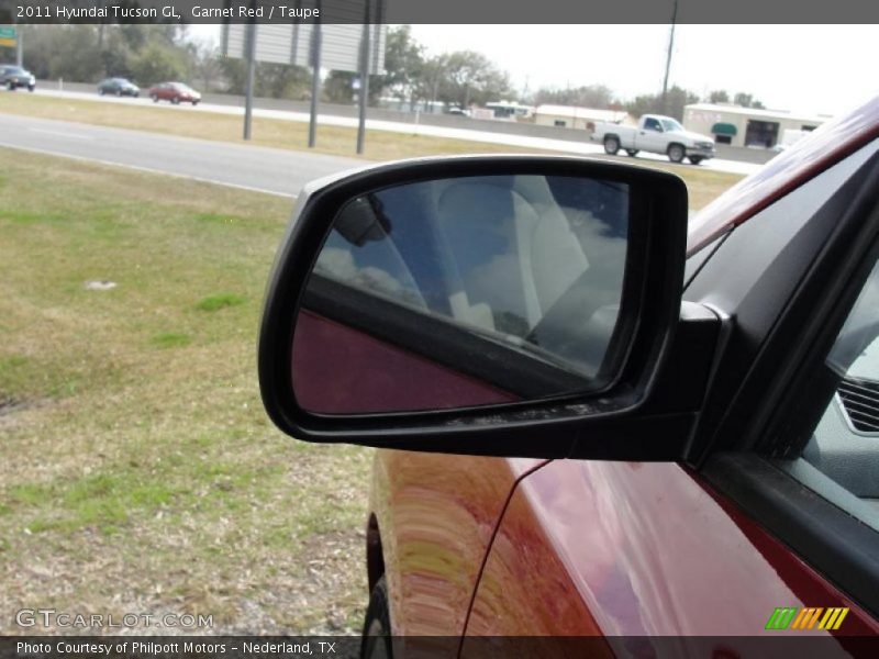 Garnet Red / Taupe 2011 Hyundai Tucson GL