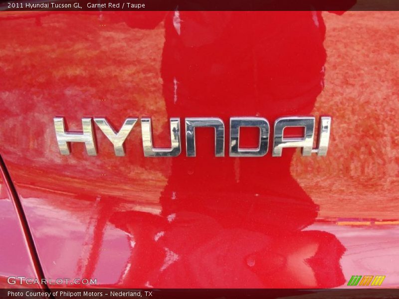  2011 Tucson GL Logo