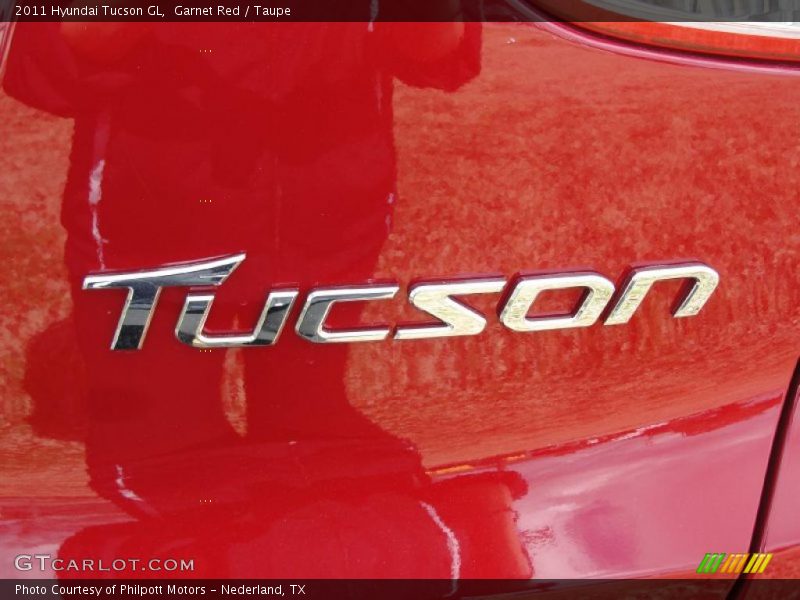  2011 Tucson GL Logo