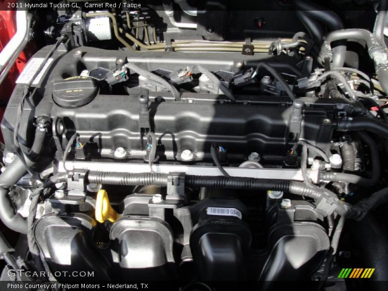  2011 Tucson GL Engine - 2.0 Liter DOHC 16-Valve CVVT 4 Cylinder