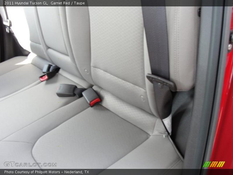 Garnet Red / Taupe 2011 Hyundai Tucson GL