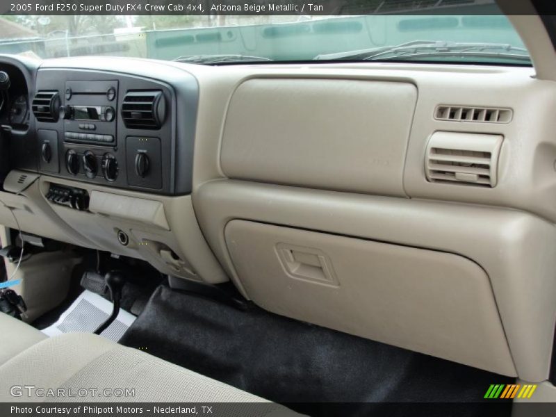 Arizona Beige Metallic / Tan 2005 Ford F250 Super Duty FX4 Crew Cab 4x4
