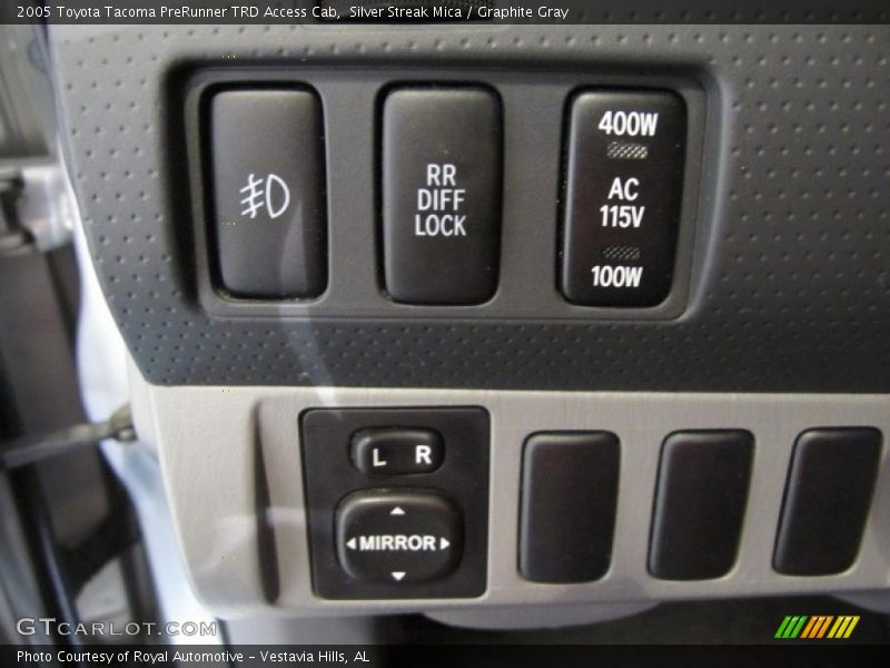 Controls of 2005 Tacoma PreRunner TRD Access Cab