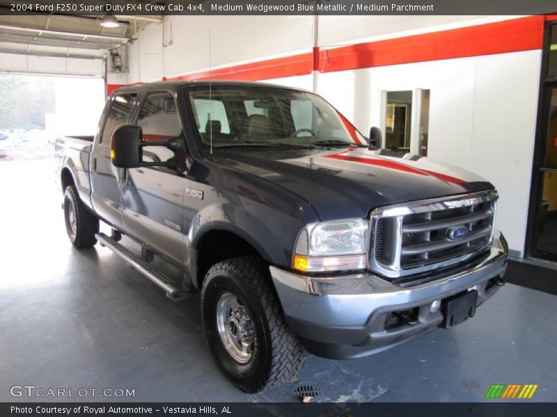 Medium Wedgewood Blue Metallic / Medium Parchment 2004 Ford F250 Super Duty FX4 Crew Cab 4x4