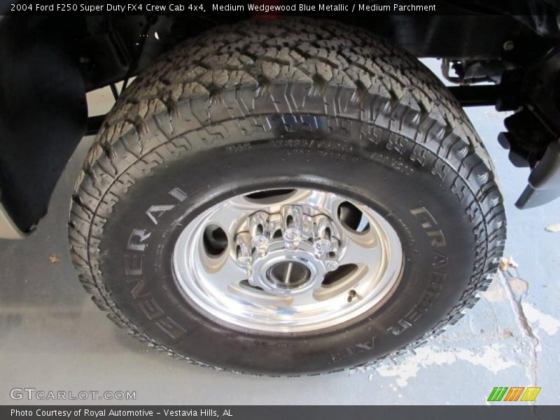 Medium Wedgewood Blue Metallic / Medium Parchment 2004 Ford F250 Super Duty FX4 Crew Cab 4x4