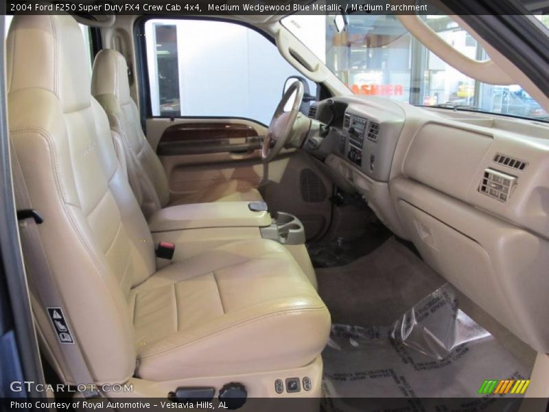 Medium Wedgewood Blue Metallic / Medium Parchment 2004 Ford F250 Super Duty FX4 Crew Cab 4x4