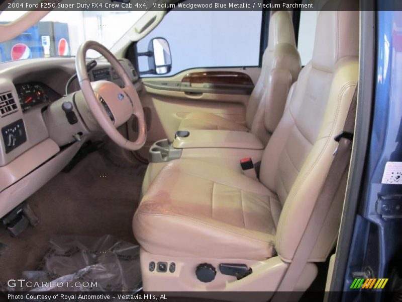 Medium Wedgewood Blue Metallic / Medium Parchment 2004 Ford F250 Super Duty FX4 Crew Cab 4x4