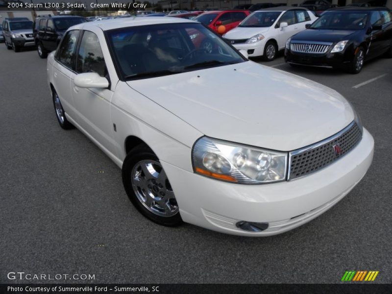 Cream White / Gray 2004 Saturn L300 3 Sedan