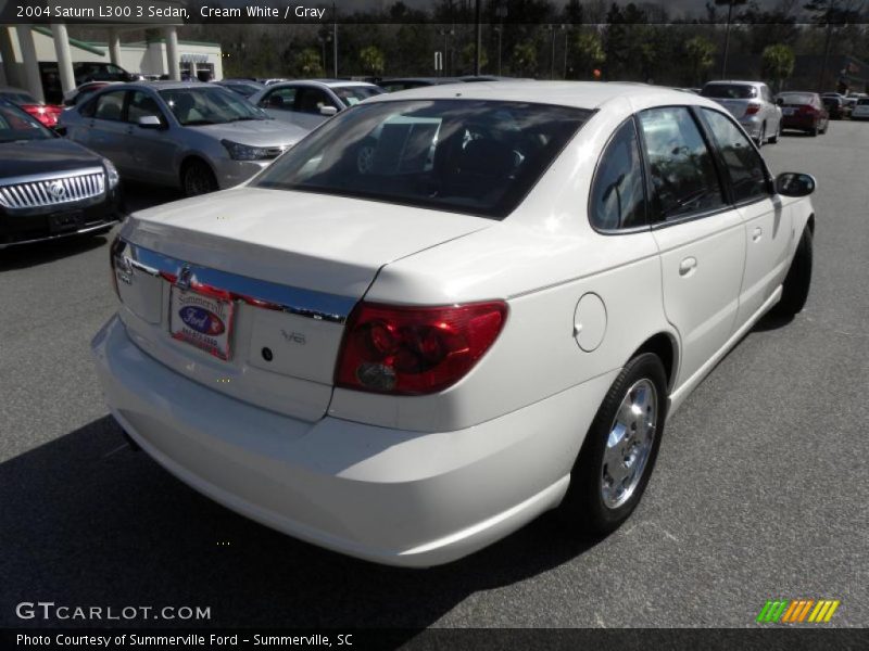 Cream White / Gray 2004 Saturn L300 3 Sedan
