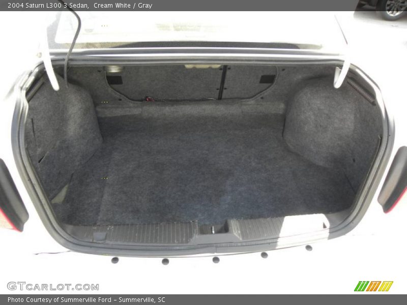 Cream White / Gray 2004 Saturn L300 3 Sedan