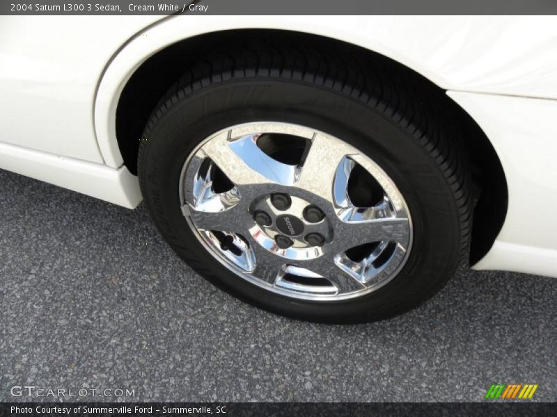 Cream White / Gray 2004 Saturn L300 3 Sedan