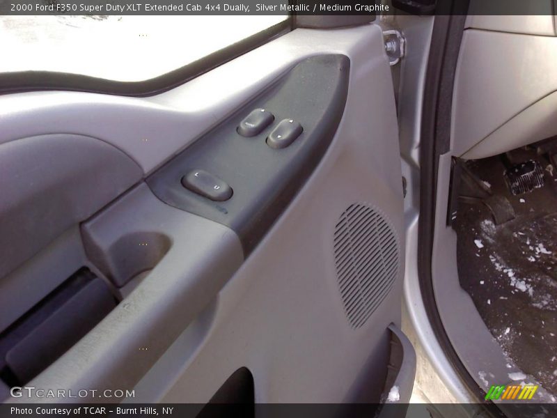Silver Metallic / Medium Graphite 2000 Ford F350 Super Duty XLT Extended Cab 4x4 Dually