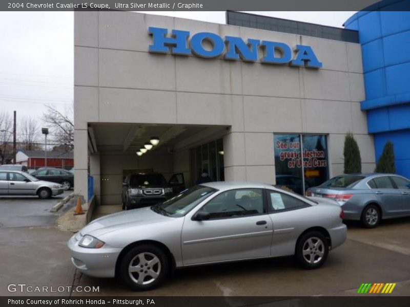 Ultra Silver Metallic / Graphite 2004 Chevrolet Cavalier LS Coupe