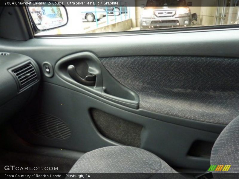 Ultra Silver Metallic / Graphite 2004 Chevrolet Cavalier LS Coupe