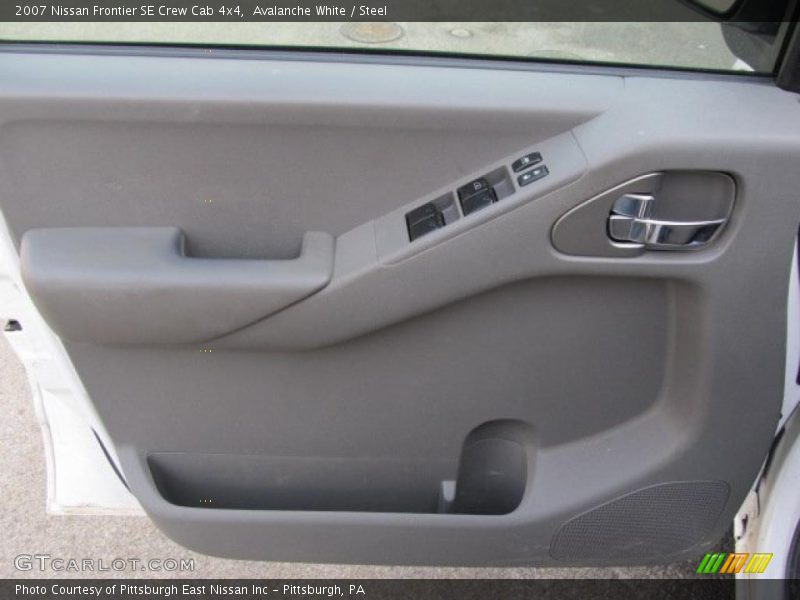 Door Panel of 2007 Frontier SE Crew Cab 4x4