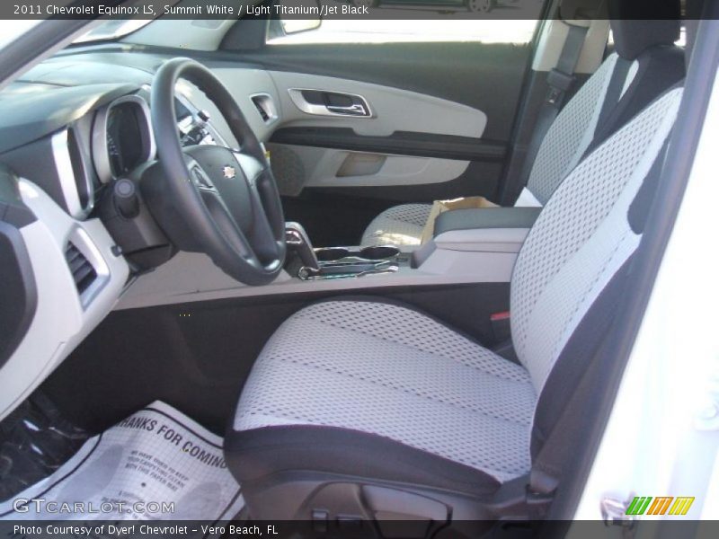 Summit White / Light Titanium/Jet Black 2011 Chevrolet Equinox LS
