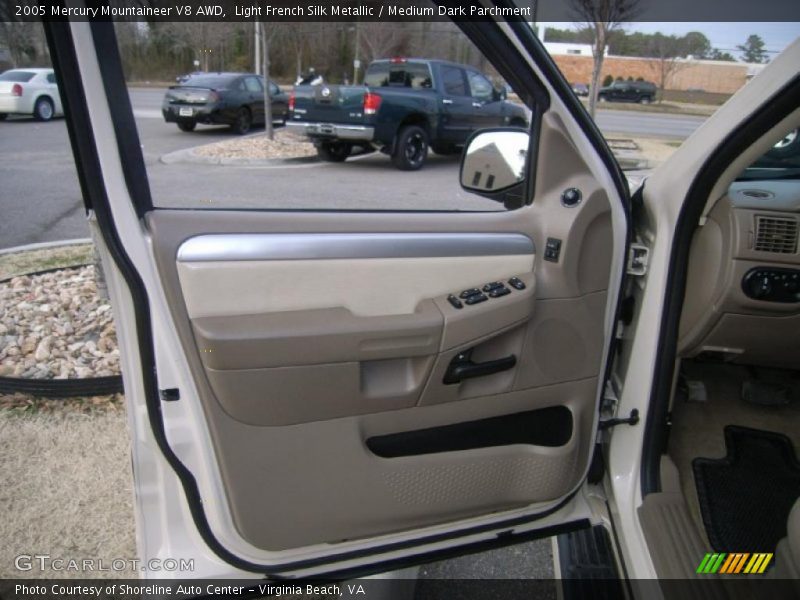 Door Panel of 2005 Mountaineer V8 AWD