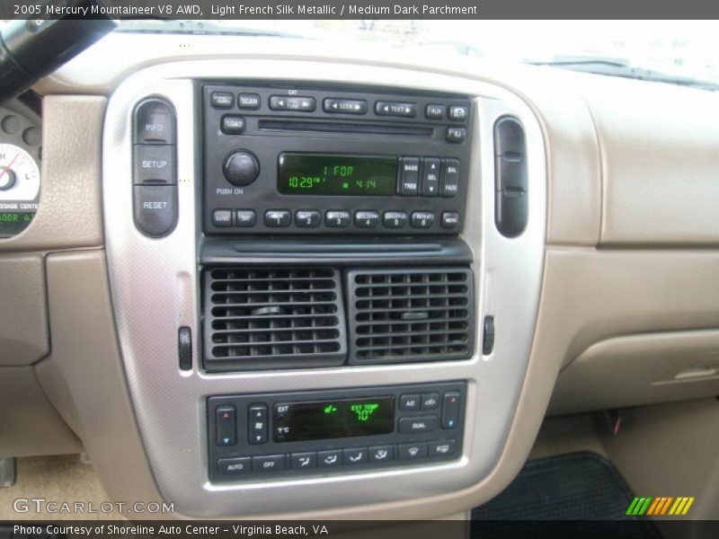 Controls of 2005 Mountaineer V8 AWD