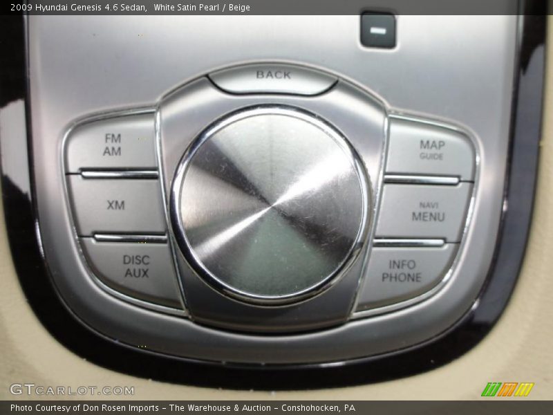 Controls of 2009 Genesis 4.6 Sedan