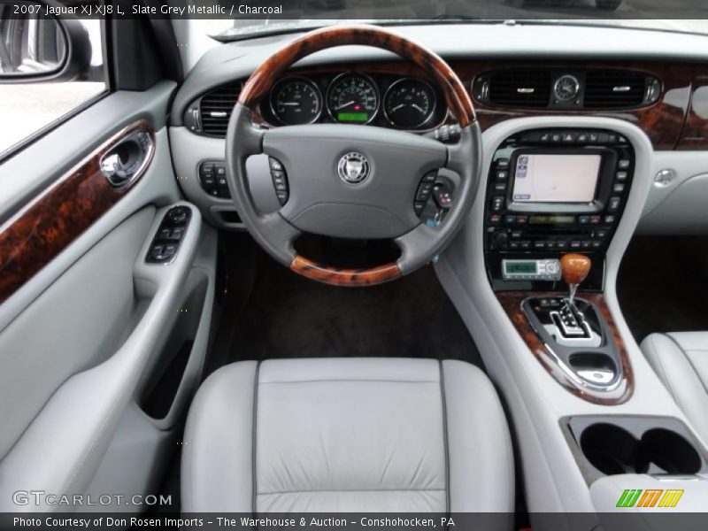 Dashboard of 2007 XJ XJ8 L