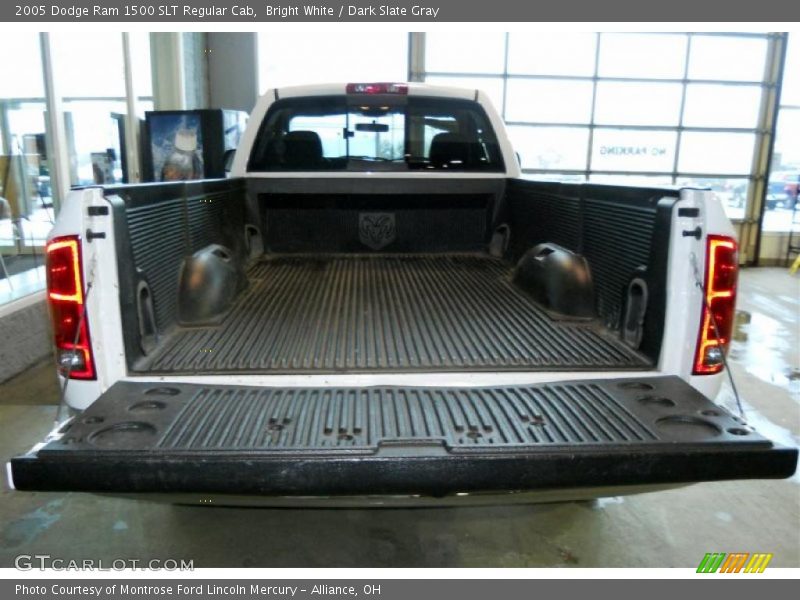 Bright White / Dark Slate Gray 2005 Dodge Ram 1500 SLT Regular Cab