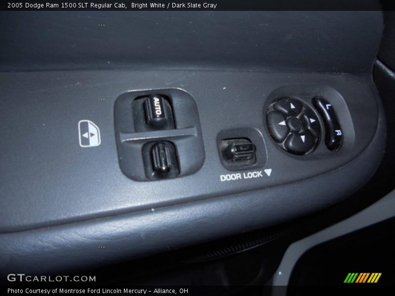 Bright White / Dark Slate Gray 2005 Dodge Ram 1500 SLT Regular Cab