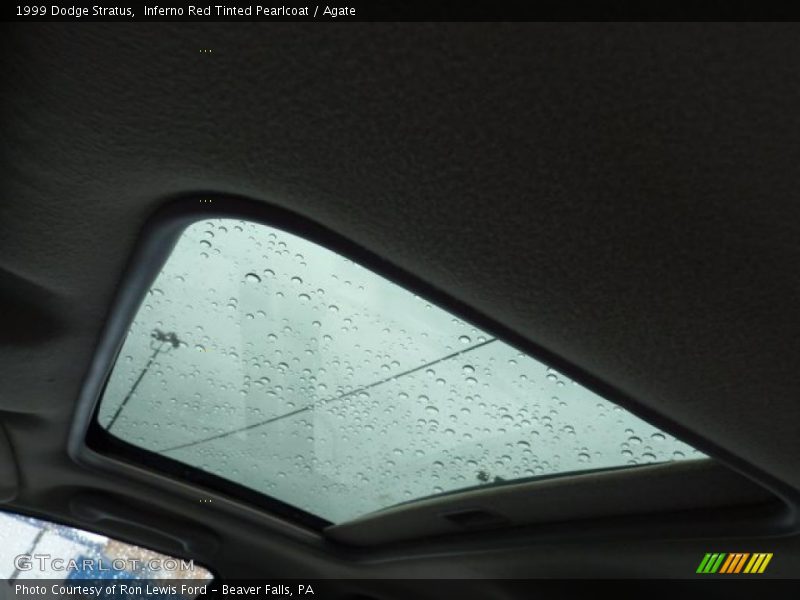 Inferno Red Tinted Pearlcoat / Agate 1999 Dodge Stratus