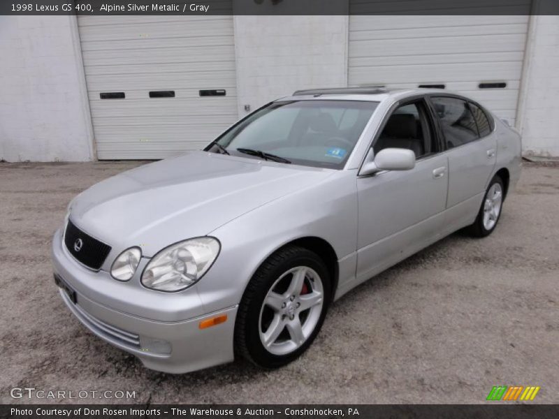 Front 3/4 View of 1998 GS 400