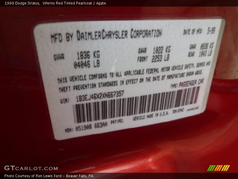 Inferno Red Tinted Pearlcoat / Agate 1999 Dodge Stratus