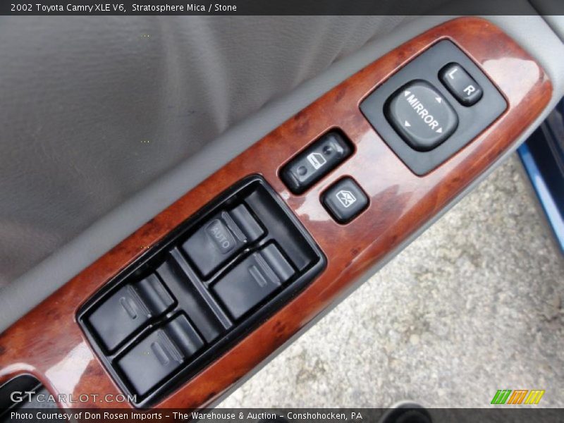 Controls of 2002 Camry XLE V6